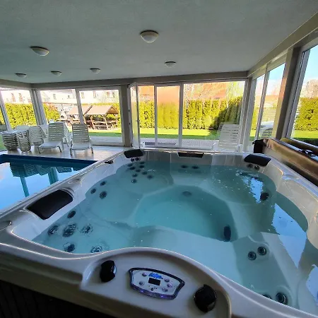 Black Brothers Wellness Apartman *