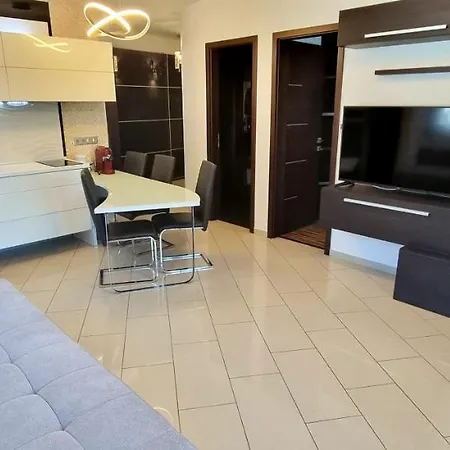 Black Brothers Wellness Apartment