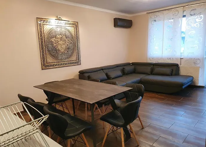 דירה Black Brothers Wellness